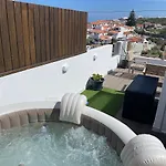 Azenhas Do Mar Cliffs House * 신트라