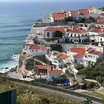 Azenhas Do Mar Cliffs House Sintra