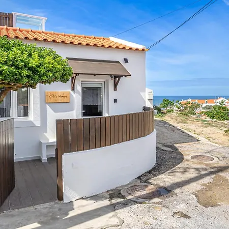 Azenhas Do Mar Cliffs House * Sintra